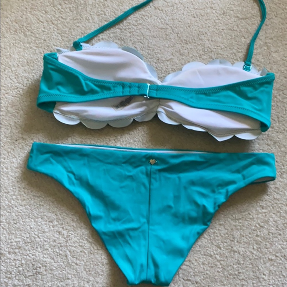 bathing suit - Picture 3 of 4